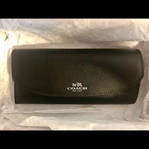 Authentic Coach wallet, New&Excellent condition!